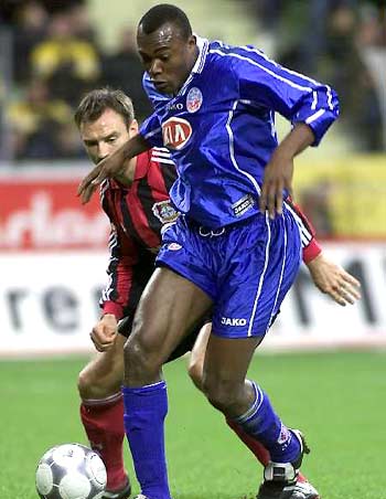 利给曼城提 利给曼城提